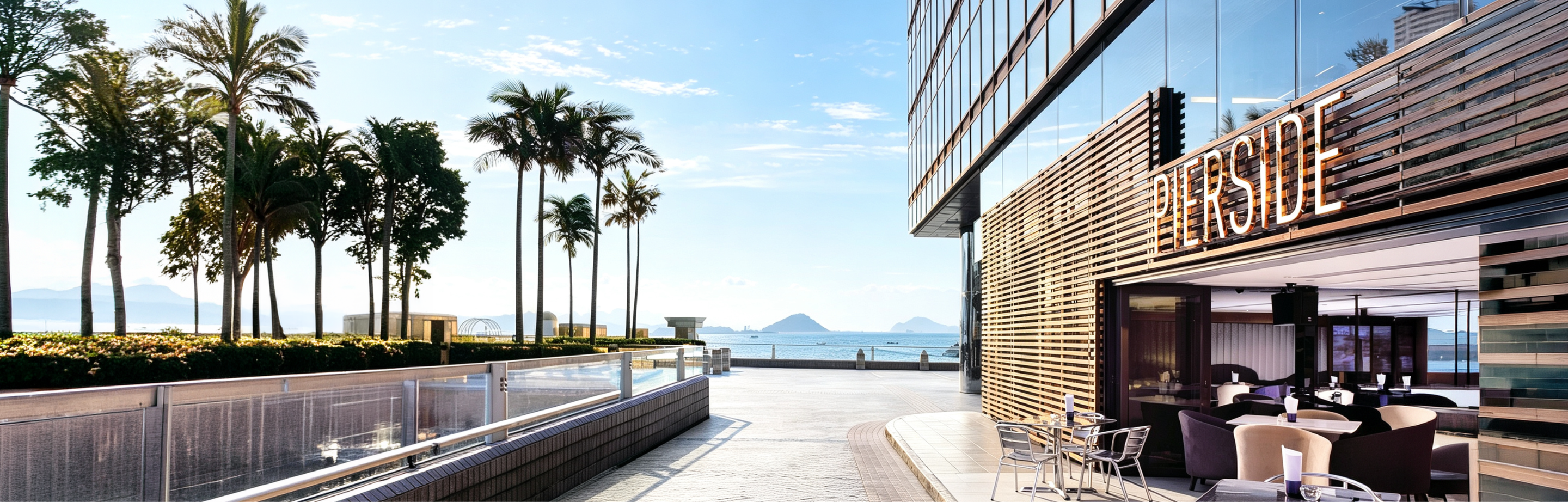 Royal Pacific Hotel - Pierside Bar & Restaurant