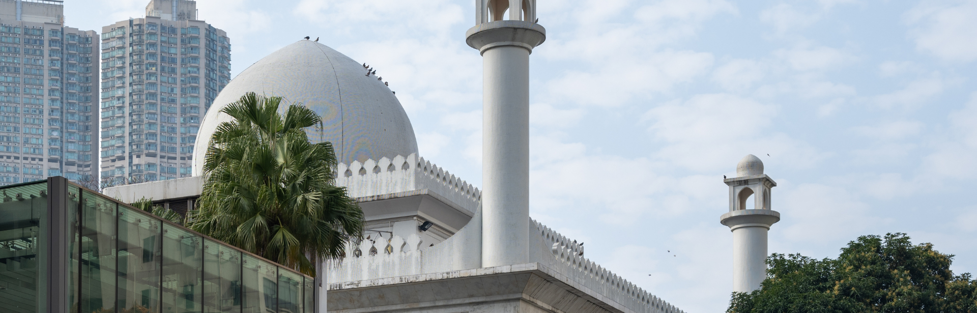 MUSLIM FRIENDLY TRAVEL